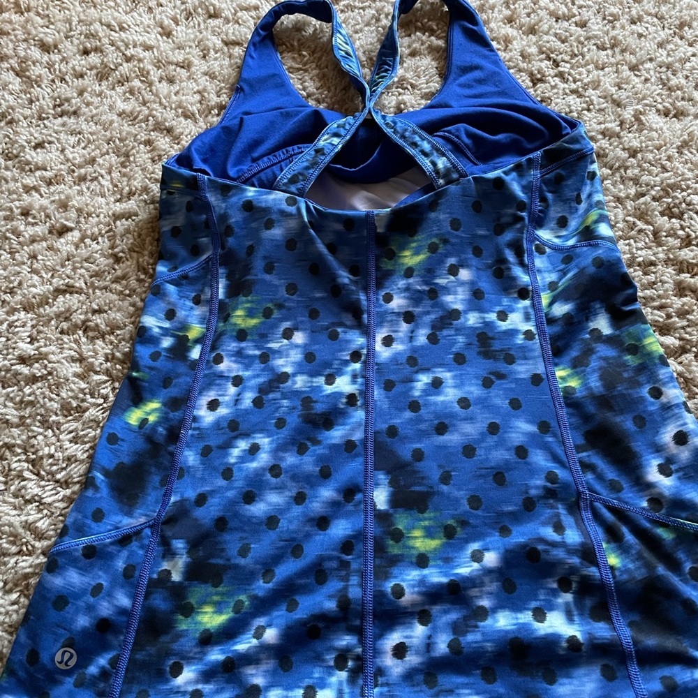 Lululemon workout tank